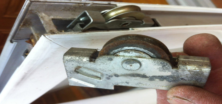 screen door roller repair in Lemon Hill